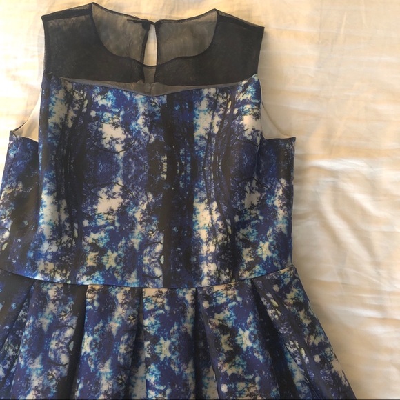 Pippa & Julie Blue Galaxy Print Dress with Illusion Neckline and lining size 12 - Picture 3 of 8